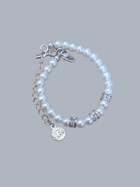 🥳/$75!🥳 Elegant Swarovski and Pearl Bracelet with Silver Accents